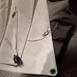 Grand-voile classique coupe horizontale